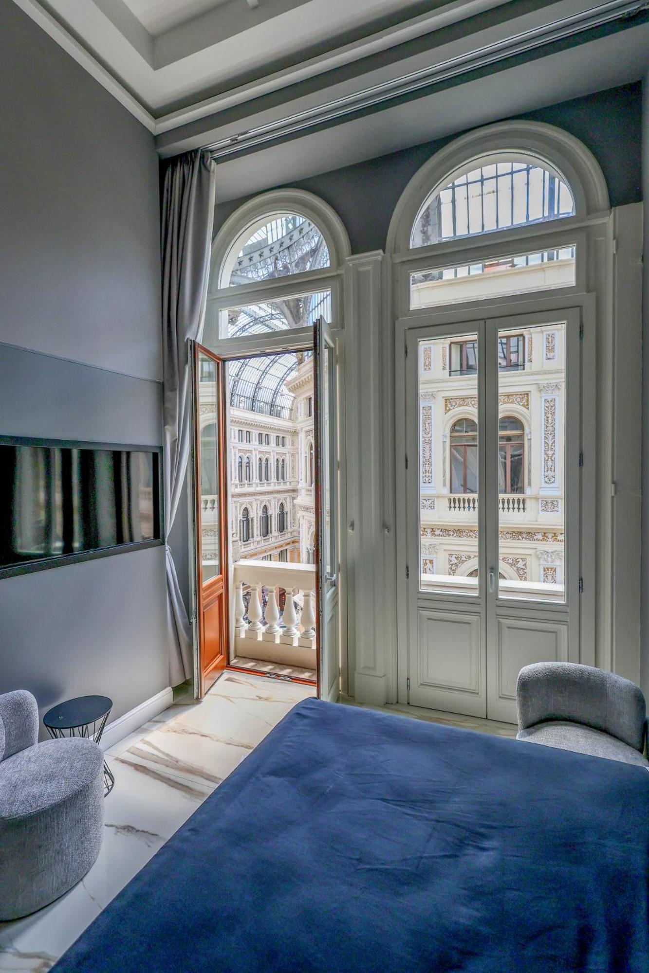 Maison San Carlo Luxury Suites 那不勒斯 外观 照片