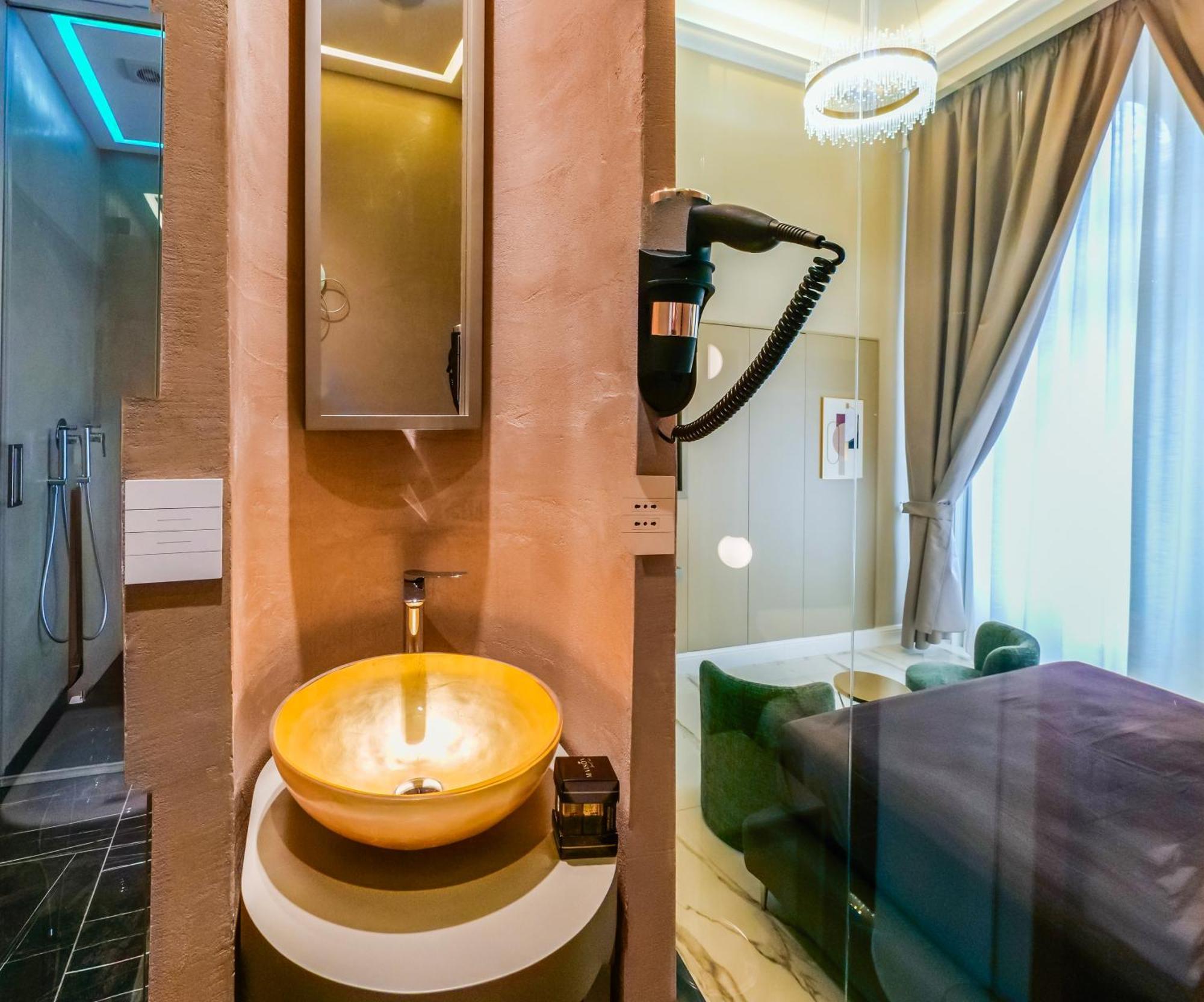 Maison San Carlo Luxury Suites 那不勒斯 外观 照片